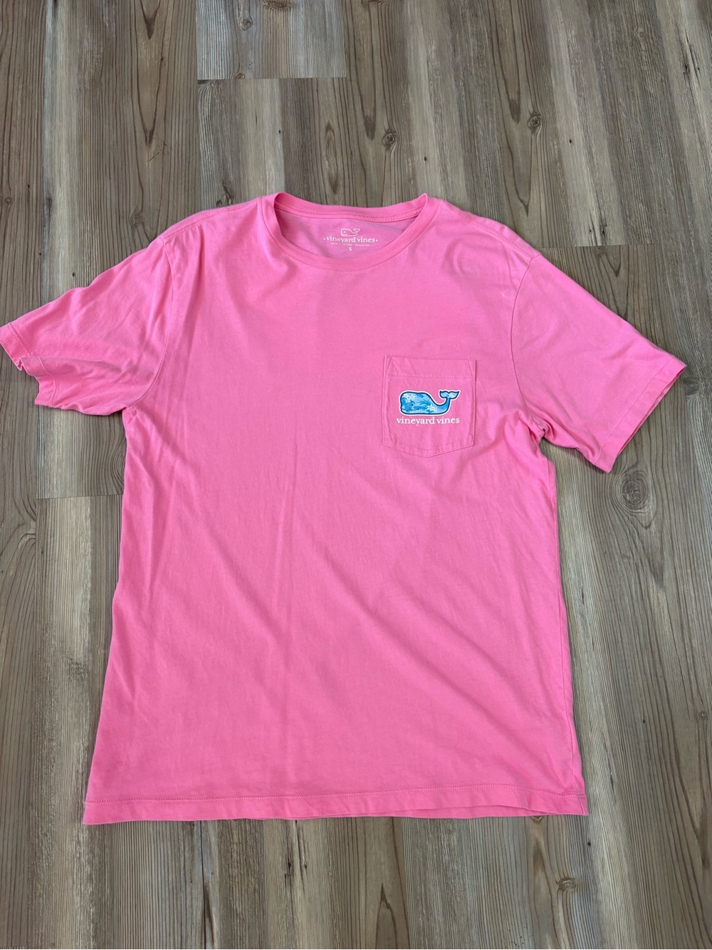 Vineyard Vines Men’s Pink Pocket Tee with Whale Logo Sz Small